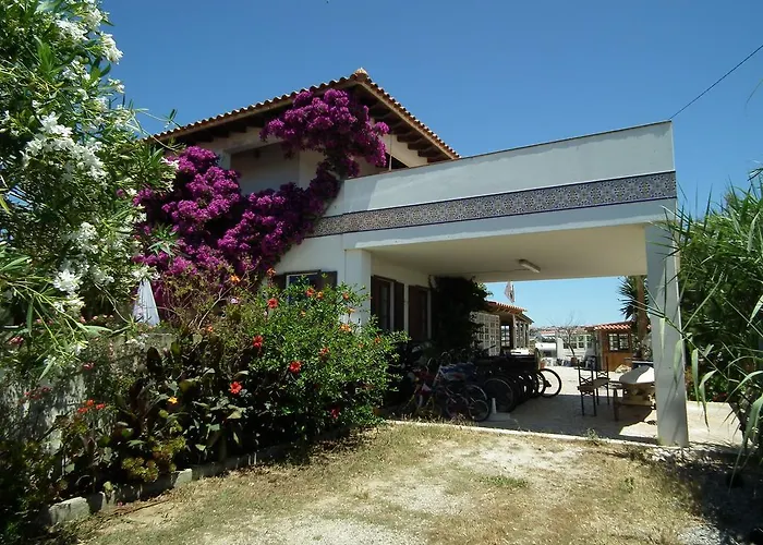 Хостел Da Silva Surfcamp *